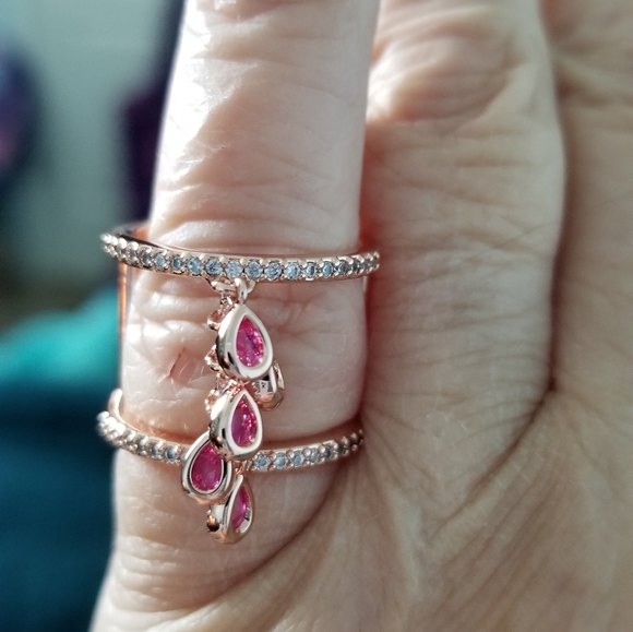 RUBY CORUNDUM RING - Picture 3 of 8